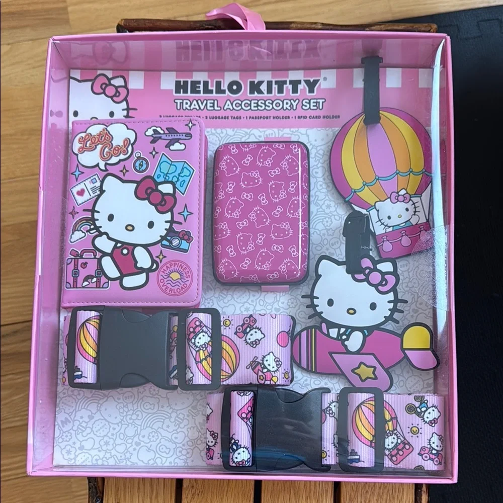 Hello Kitty Travel Accessory Set - Pink
